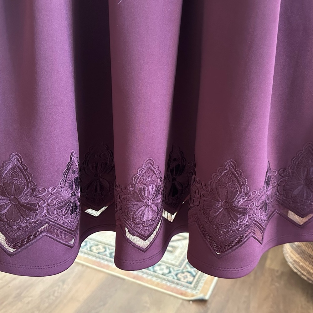 Ted Baker London Burgundy Dress w Floral Design and Sheer Cutouts Ted Sz 5 - Picture 9 of 13